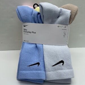 Nike Everyday Plus Cushioned
Training Crew Socks (6 Pairs)
Multi-Color
Size L